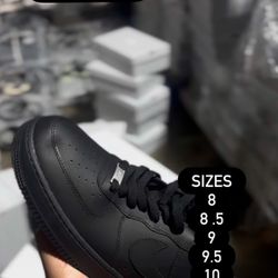 Black Air Force 1’s 