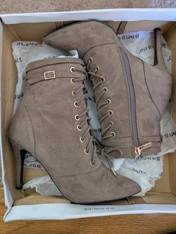 Boots - NEW