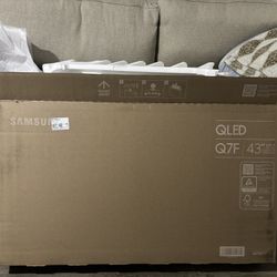 Brand new 43’ inch Samsung tv 