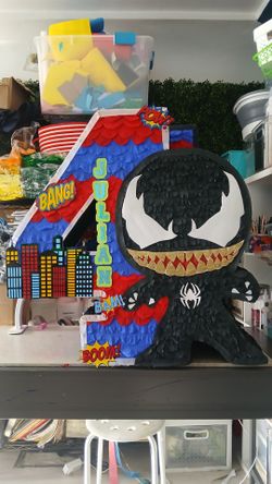 Venom spider man piñata