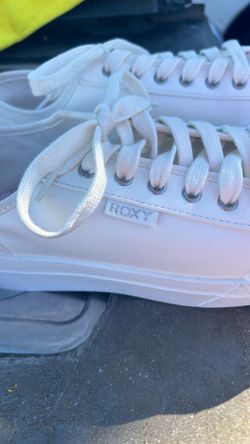 Roxy Shoes Size 8 W$20