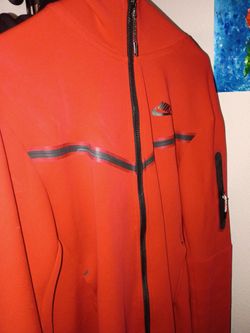 Red Nike Tech