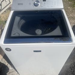 Good working Maytag super capacity