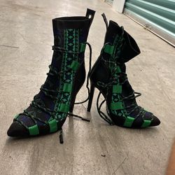 MOVE OUT SALE - Green Aztec Boots Size 7 (never worn)