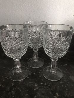 Set of 3 wine glass
