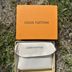 LV WALLET