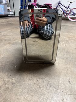Mini fridge