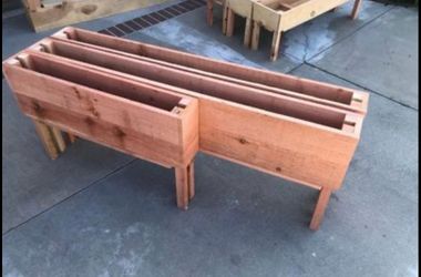Custom made privacy wall Garden bed raised elevated planter box with legs 3 4 5 6 ft long cedar redwood
