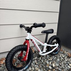 Commencal ramones 12 inch kids push bike 