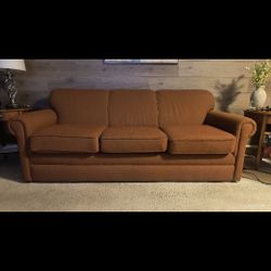 Very Good Couch In Great condition! 