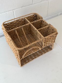 Woven Wicker Utensils Organizer