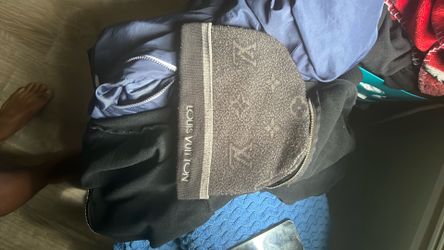 Lv hat