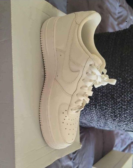 Nike Air Force 1 for Sale in Brooklyn, OH - OfferUp