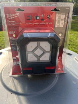 Milwaukee Cordless Light—Tool Only 