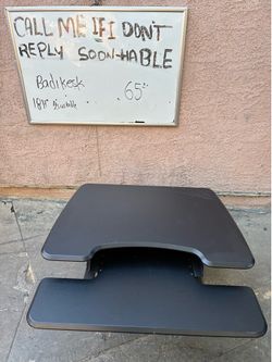 Adjustable desk
