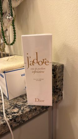 Dior perfume