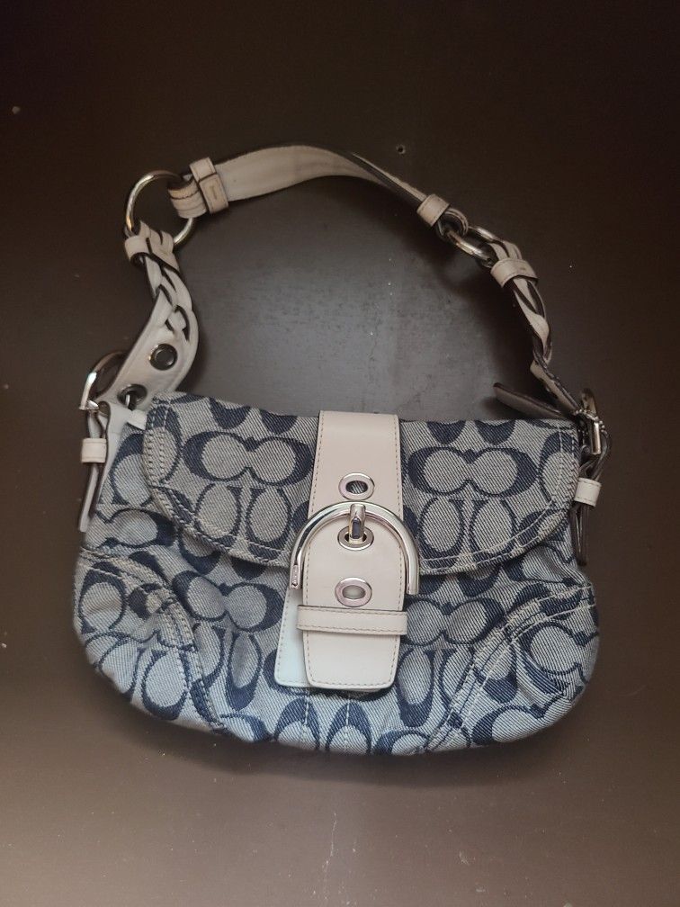 AUTHENTIC Coach Soho Blue Signature Flap Closure “Hobo” Bag H0(contact info removed)1