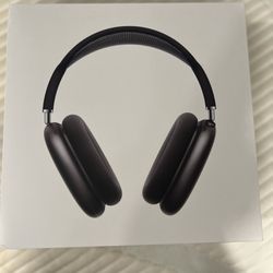 AirPods Max - Like New 4 Months Old $320