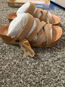 Project Cloud Strappy Platform Sandals