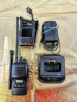 Vertex Standard VX-180V VHF 2-Way Radio / Analog Bundle