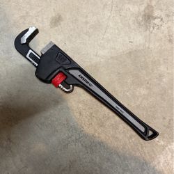 Husky 14 in. Improved Pipe Wrench