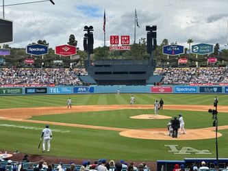 Dodgers v Brewers 8/13 Thurs 2 tix Section Field 1