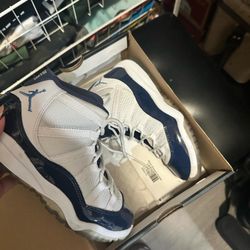 Jordan 11’s UNC