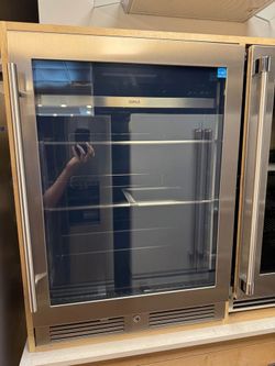 Zephyr 24 inch Beverage Center