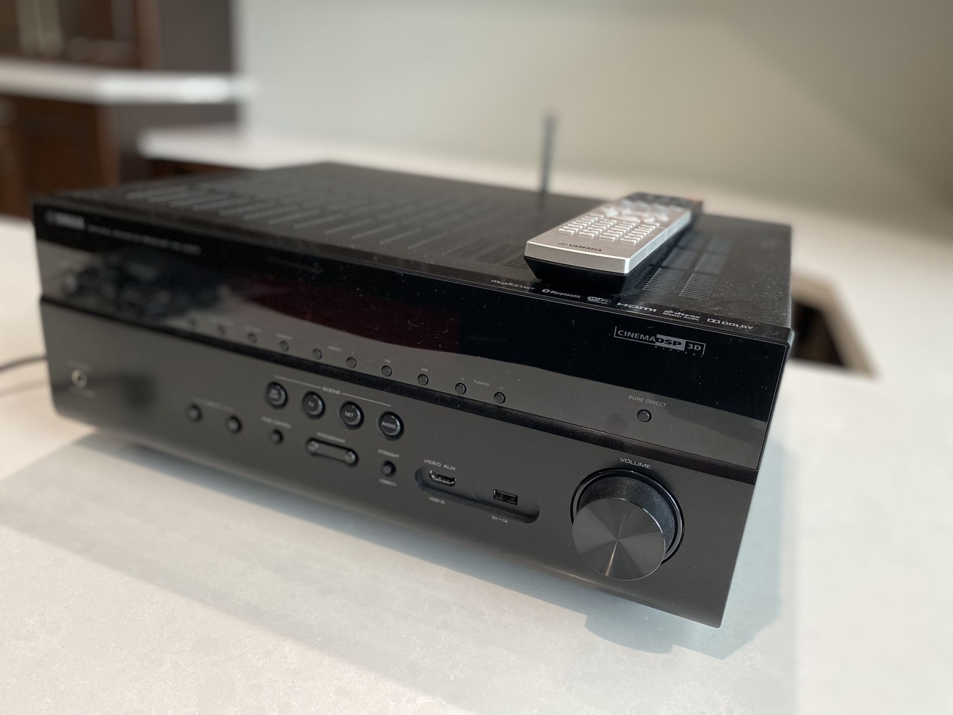 Yamaha Receiver RX-V679 with Remote and Wireless Antenna