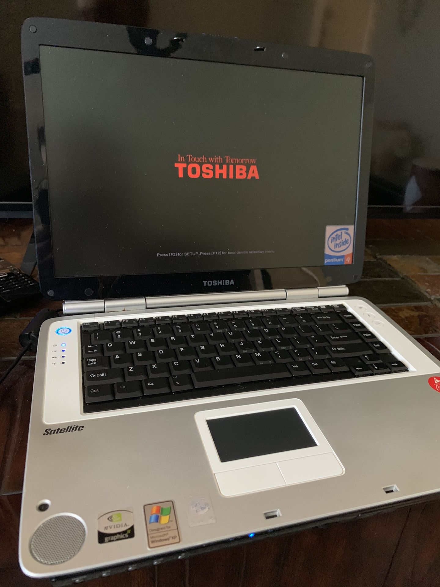 Toshiba Satellite P10 S429 Laptop