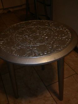 Small end table new 10$