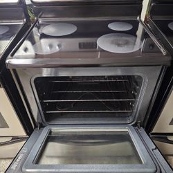 ELECTRIC 220VOLT STOVE FRIGIDARE