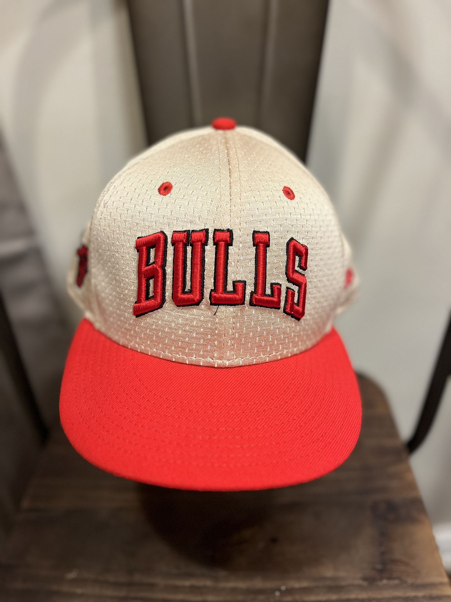 New Era NBA Chicago Bulls Custom Champagne SnapBack pre owned