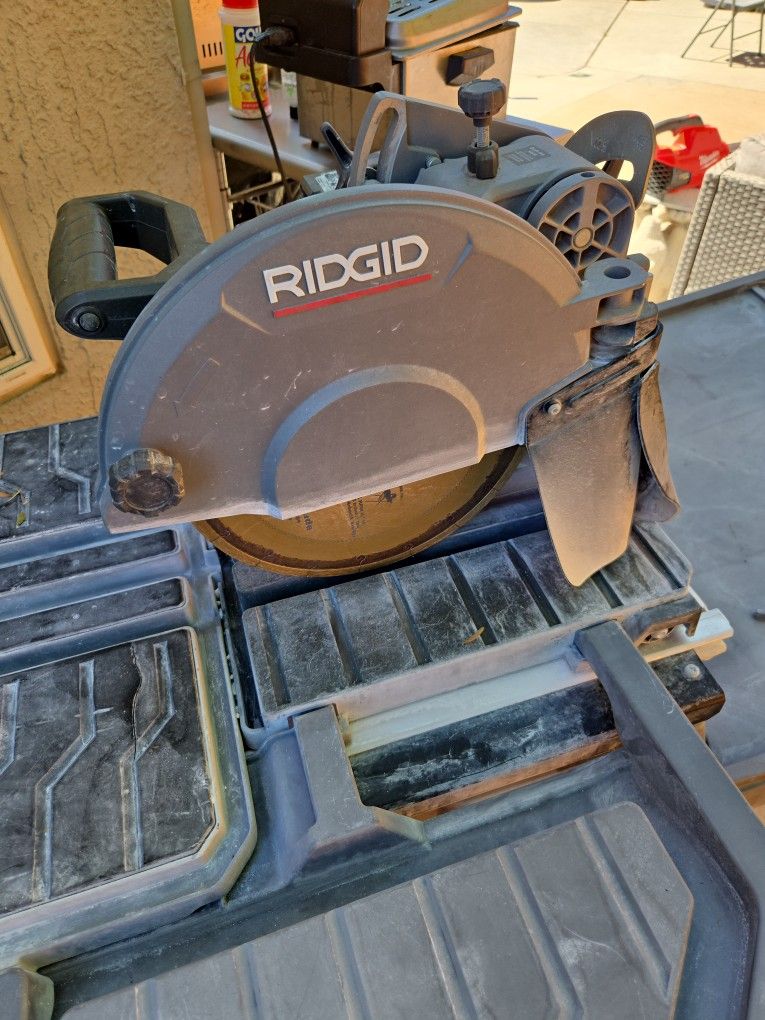 RIDGID WET TILE SAW THE BEAST