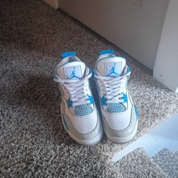Jordan 4s
