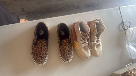 Kids shoes size 2.5