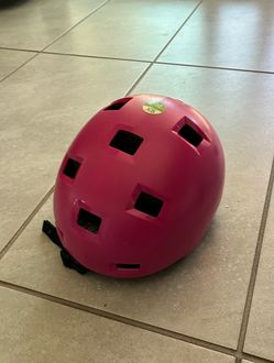kids’ XS helmet, 47–52 cm (18½–20½ in) $5