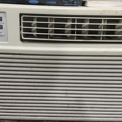GE AIR CONDITIONER/heater- 8,000 BTU