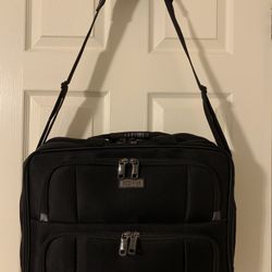 Kenneth, Cole Reaction Computer Bag