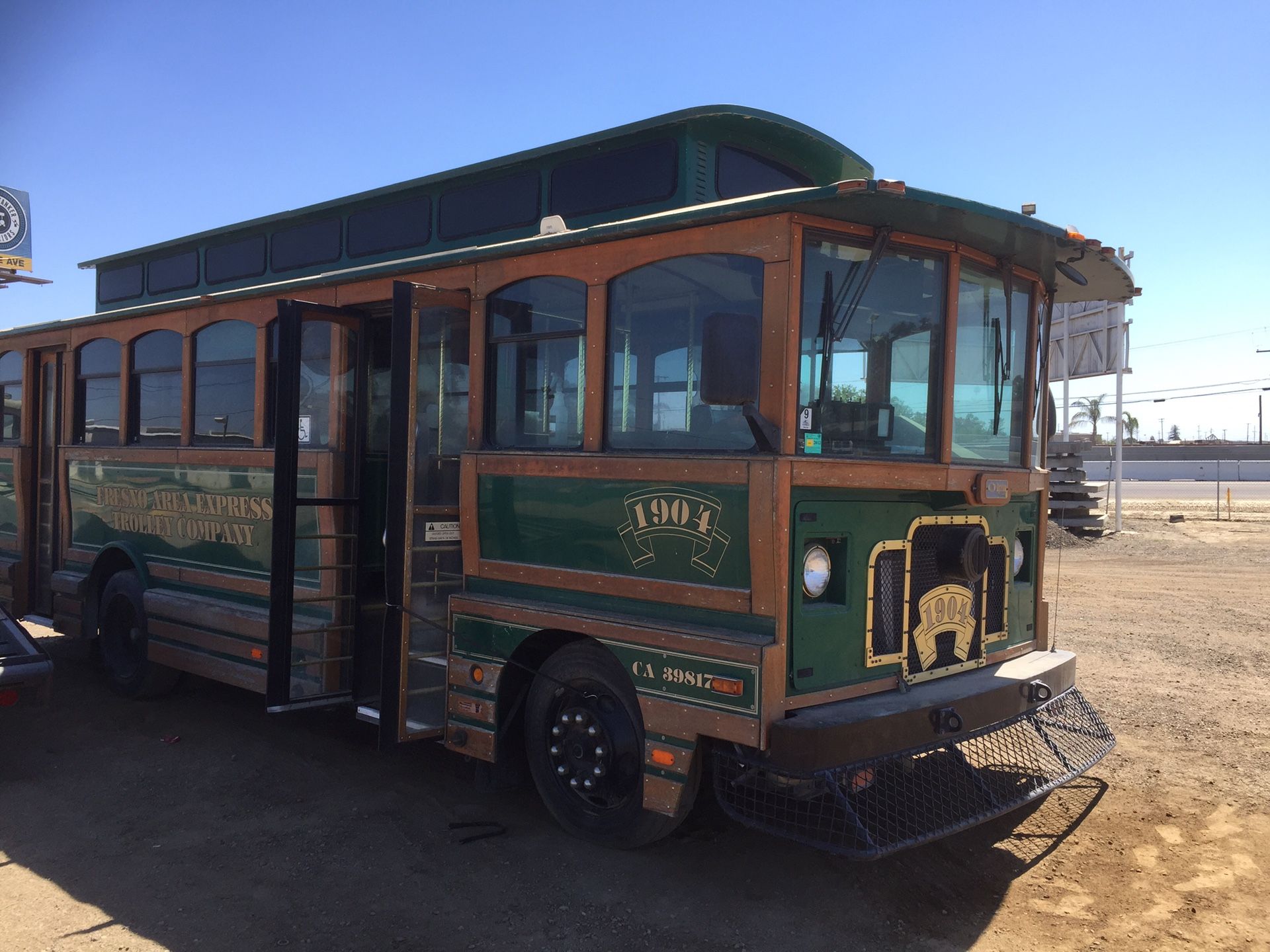 2005 Optima AH28 Trolley Streetcar Bus for Sale in West Menlo Park, CA