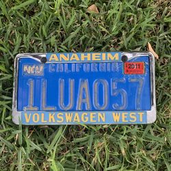 VW Bug 70S License Plate Frame With Plate