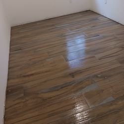 Tile Luis 