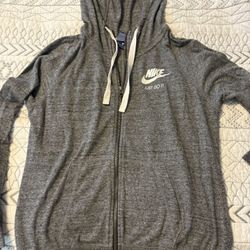 Ladies New Nike Jogger Set 