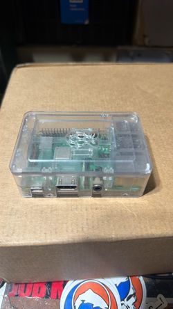 Raspberry Pi 3 model 3 B+ in Clear Plastic Case