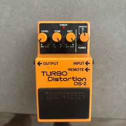 BOSS Ds-2 Guitar Pedal