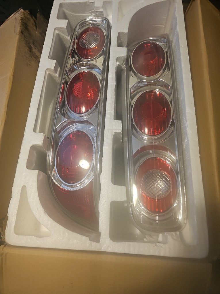 94-01 Acura Integra Tail Lights