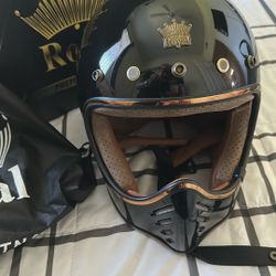 XL New… Royal Helmet