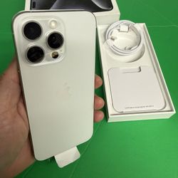 iPhone 15 Pro Max 256gb Factory Unlocked/ Liberado Para Cualquier Companias 