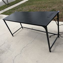 Computer Desk With USB Port & 4 Outlets Strip