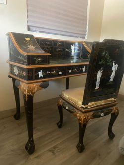 Black Lacquer Mother of Pearl Motif Harpsichord Style Asian Desk Set